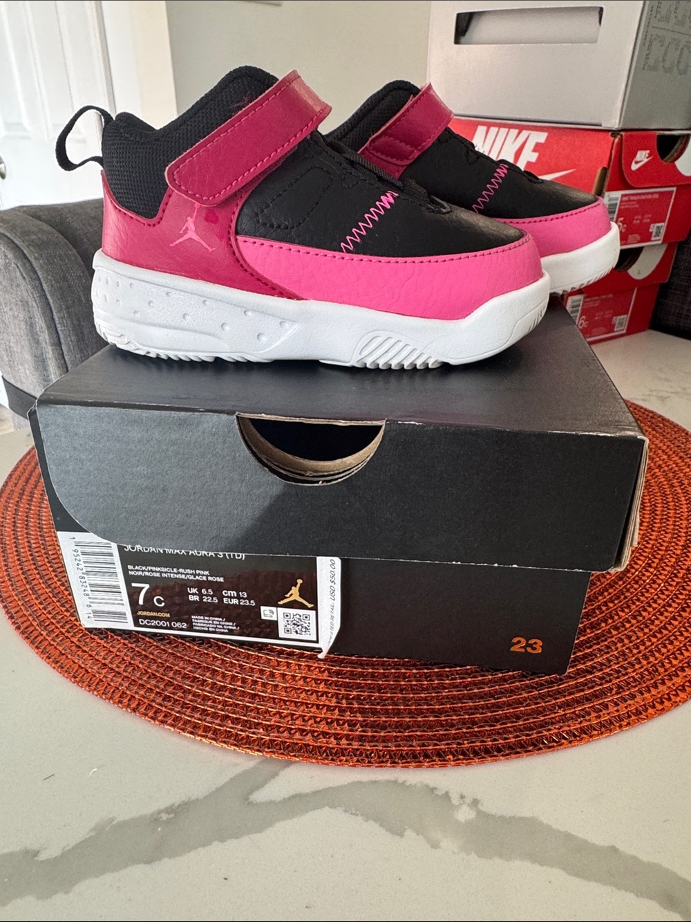 Jordan Kids Black & Pink Velcro Strap Sneakers